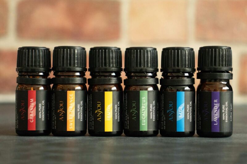Essential Oils and Stress Relief: What the Plant Chemistry Actually Shows.